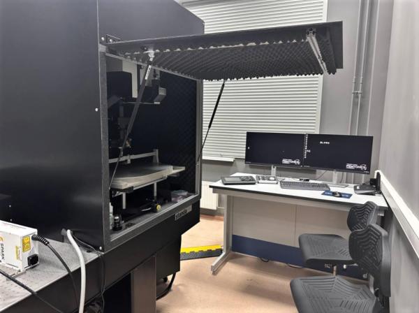 В лаборатории нейронного интеллекта проведена модернизация мультифотонного микроскопа