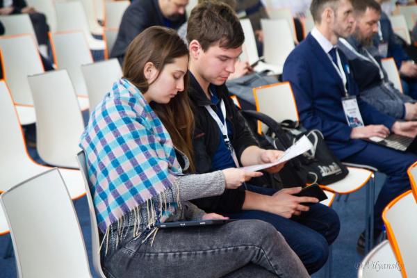 Победительница конкурса молодых ученых-2022 успешно выступила на конференции «Гидроэлектростанции в XXI веке»